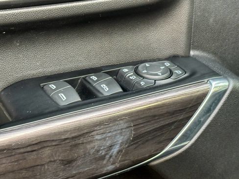 Used 2020 Chevrolet Silverado 2500 LTZ w/ LTZ Premium Package image 28