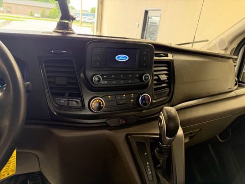 Used 2022 Ford Transit 350 DRW RWD image 13