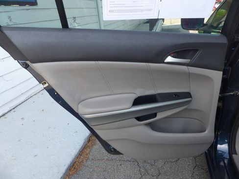Used 2010 Honda Accord EX-L image 11