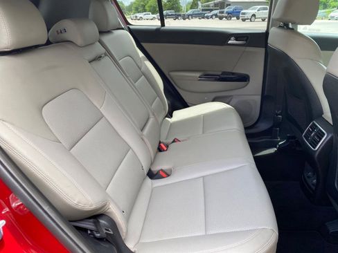 Used 2020 Kia Sportage EX image 12