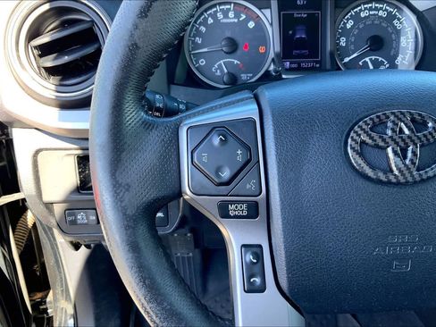Used 2017 Toyota Tacoma SR5 w/ Tow Package image 24