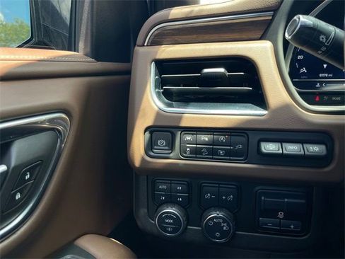 Used 2022 Chevrolet Tahoe High Country image 19