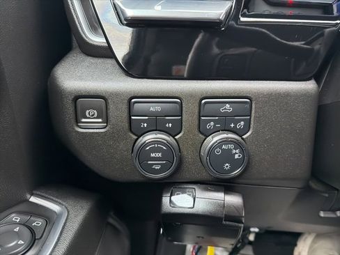 Certified 2023 Chevrolet Silverado 1500 LT image 25