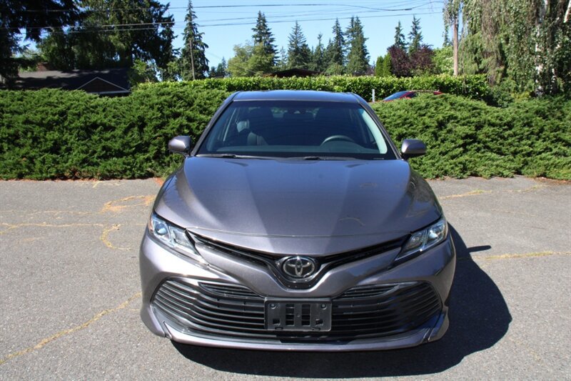 Used 2018 Toyota Camry LE FWD image 11