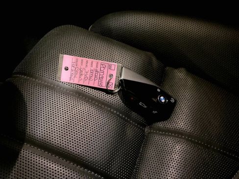 Used 2023 BMW 760i xDrive image 14