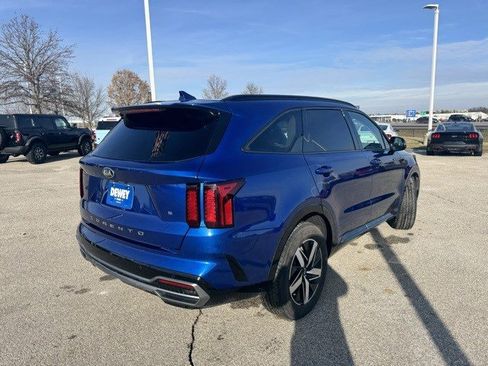Used 2021 Kia Sorento S w/ Panoramic Sunroof Package image 8