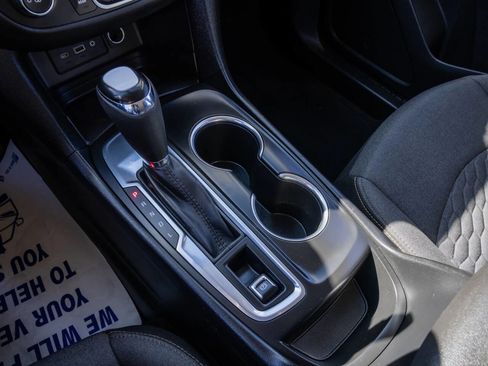 Used 2019 Chevrolet Equinox LT image 27