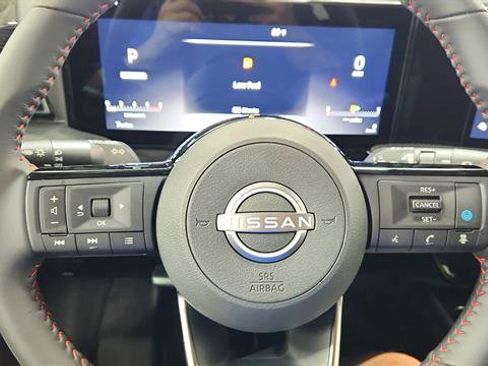 Certified 2025 Nissan Kicks SR image 13