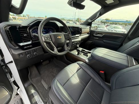 Used 2024 Chevrolet Silverado 1500 High Country w/ Technology Package AWD/4WD image 12