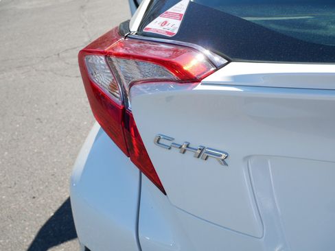 Used 2020 Toyota C-HR Limited image 17