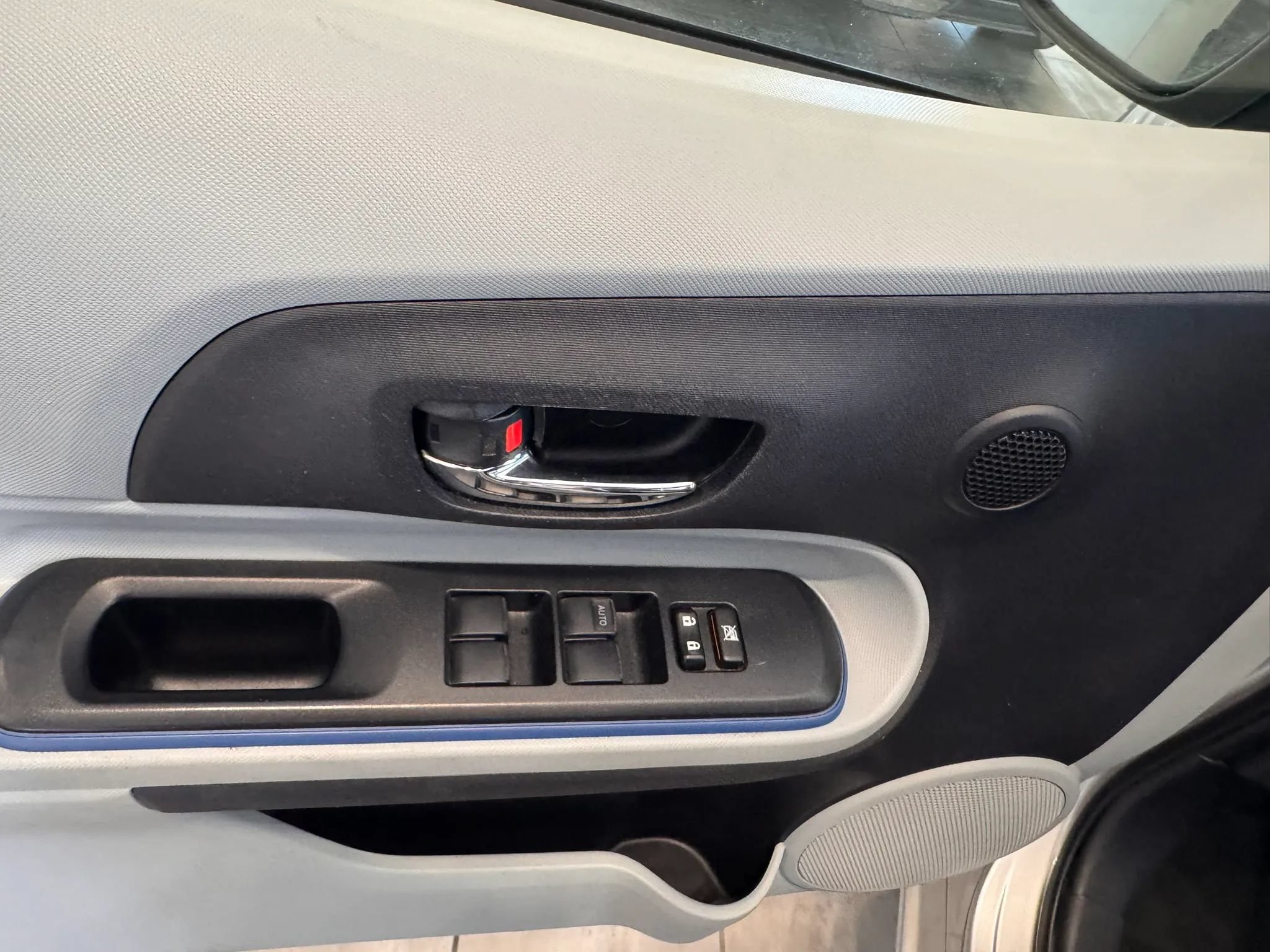 Used 2012 Toyota Prius C Three FWD image 19