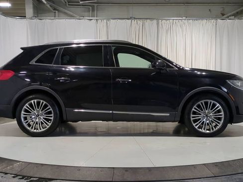 Used 2017 Lincoln MKX Reserve w/ Lincoln MKX Climate Package image 11