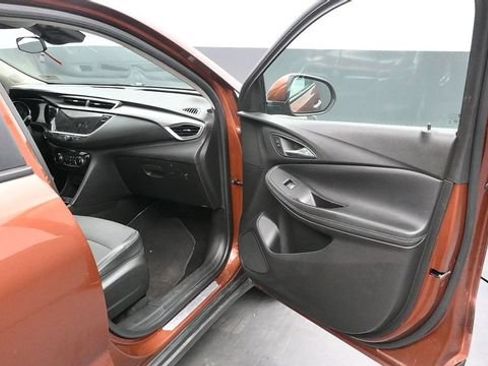 Used 2021 Buick Encore GX Preferred w/ Cold Weather Comfort Package AWD/4WD image 19