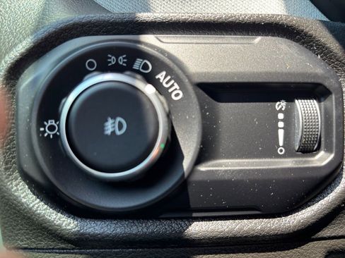 Used 2024 Jeep Wrangler Unlimited Sport AWD/4WD image 20