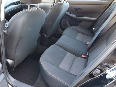Used 2024 Nissan Sentra SV FWD image 5