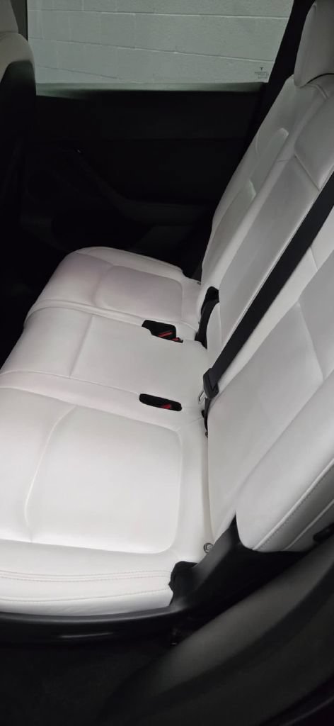 Used 2023 Tesla Model Y AWD image 10
