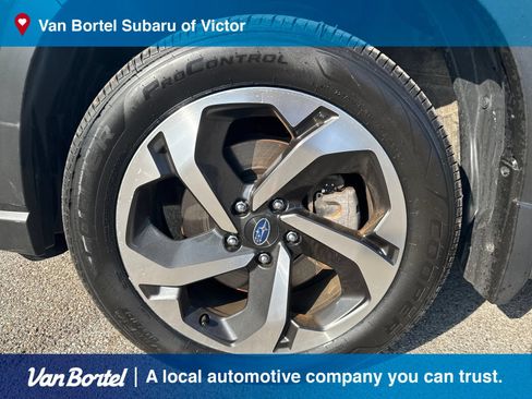 Certified 2023 Subaru Forester Touring AWD/4WD image 9
