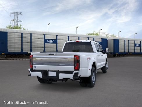 New 2026 Ford F350 4x4 Crew Cab DRW Super Duty image 11