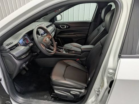 Used 2025 Jeep Compass Latitude w/ Altitude Special Edition AWD/4WD image 14