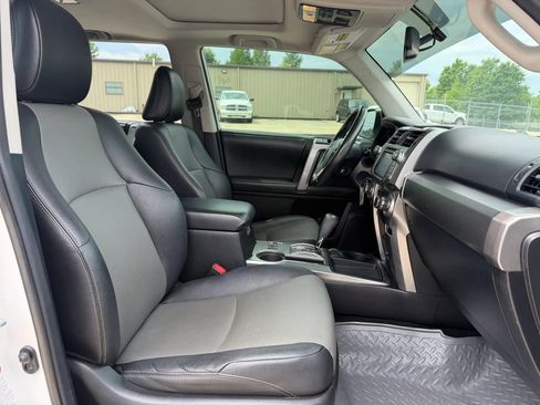 Used 2014 Toyota 4Runner SR5 Premium RWD image 21