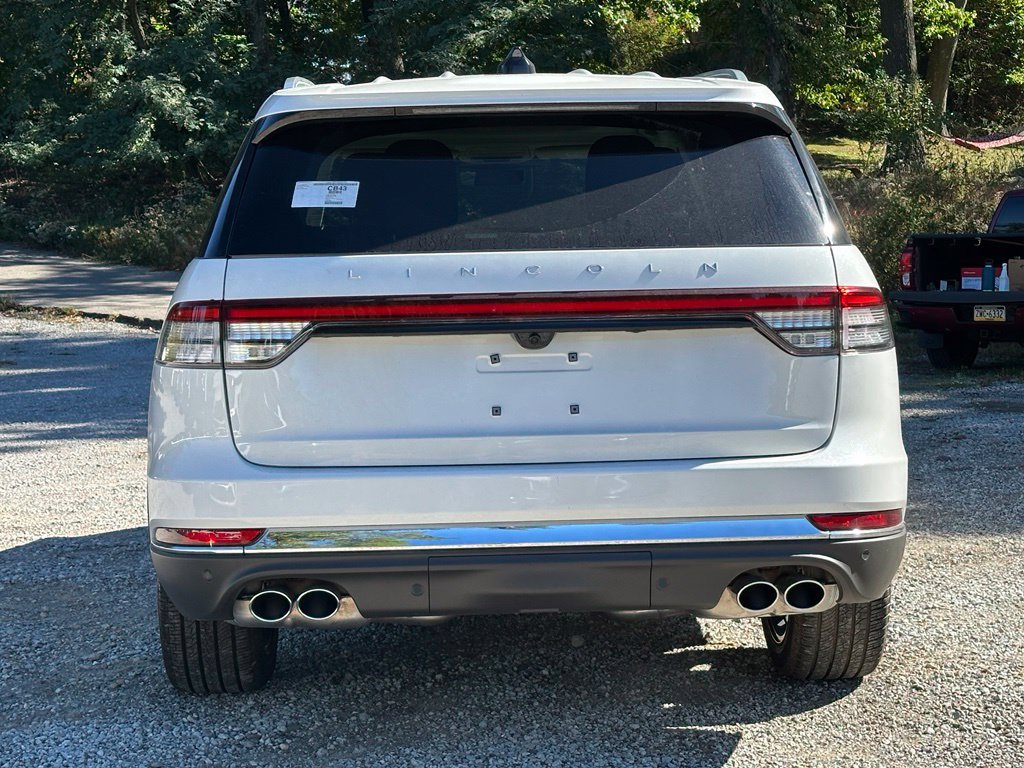 New 2027 Lincoln Aviator Reserve AWD/4WD image 4