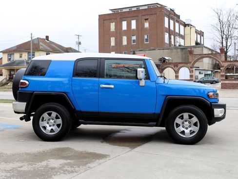 Used 2007 Toyota FJ Cruiser 4WD image 8
