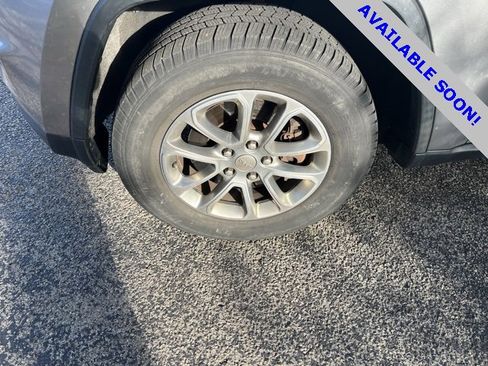 Used 2015 Jeep Grand Cherokee Limited image 9