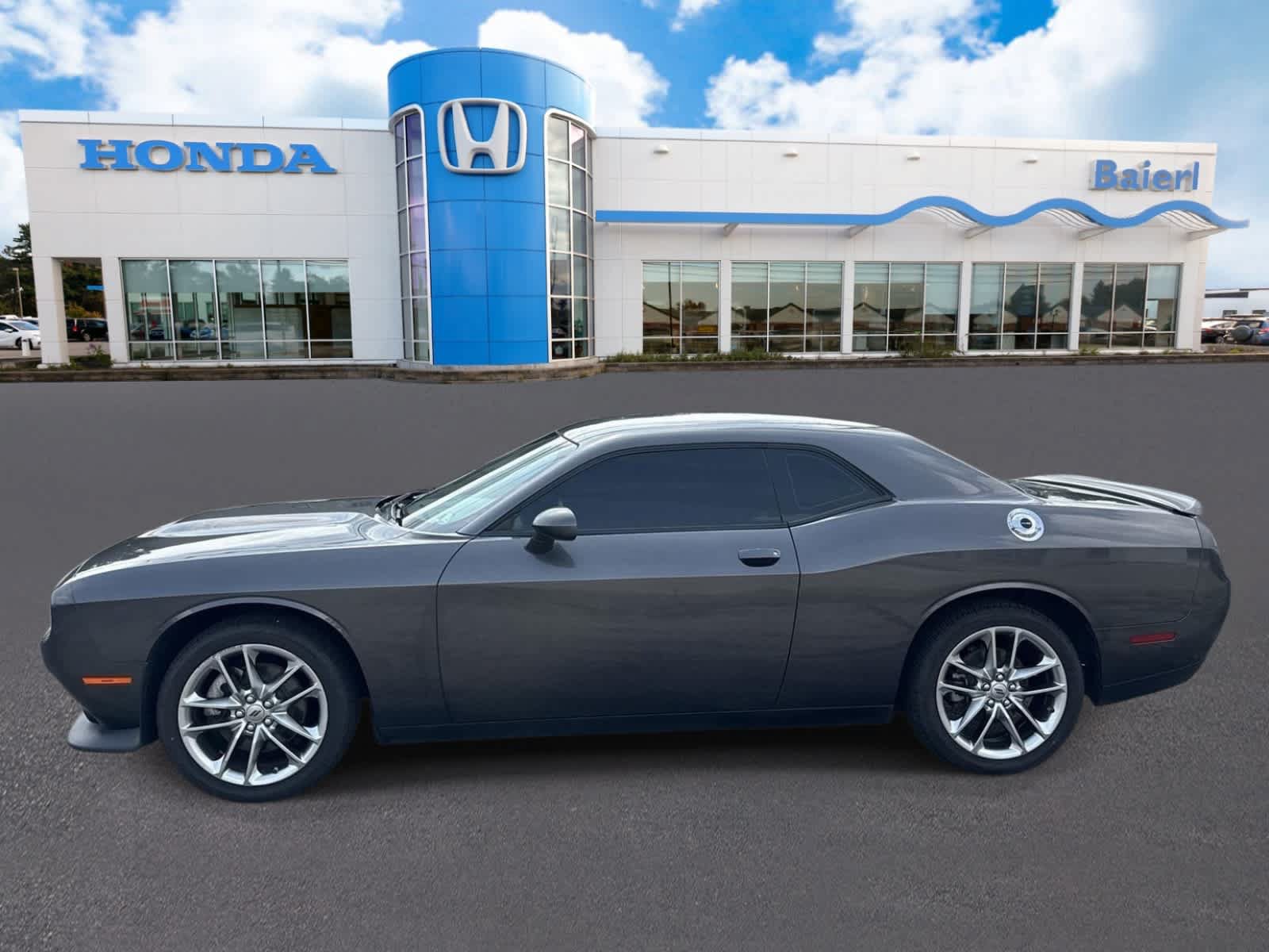 Used 2022 Dodge Challenger GT AWD/4WD image 2