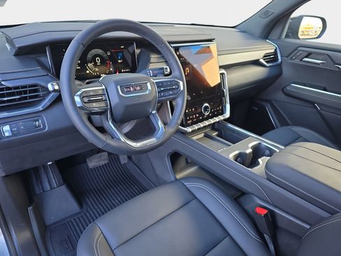 Used 2024 GMC Acadia Elevation w/ LPO, Floor Liner Package image 20