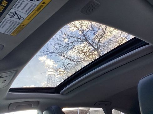 Used 2018 Lexus RX 350L Premium w/ Premium Package image 4