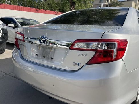 Used 2014 Toyota Camry XLE image 4
