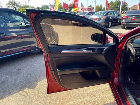 Used 2016 Ford Fusion Titanium image 7