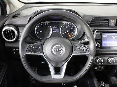 Used 2021 Nissan Versa S image 20