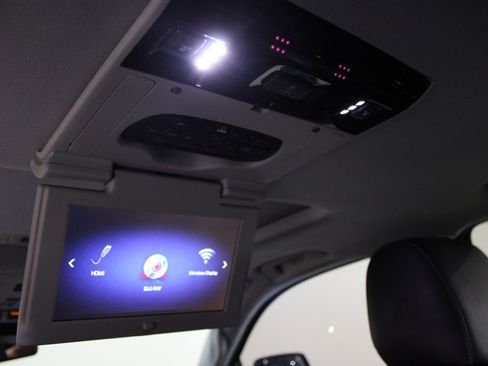 Used 2019 Cadillac Escalade Premium Luxury image 43