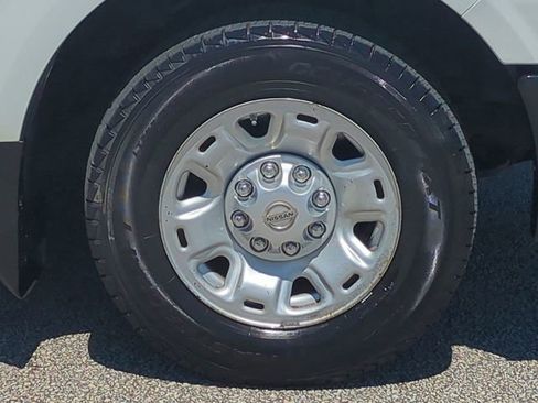 Used 2014 Nissan NV 2500 SV w/ Side & Curtain Airbag Package image 11