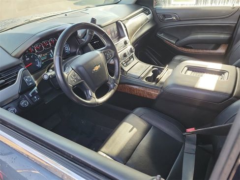 Used 2019 Chevrolet Tahoe Premier image 3