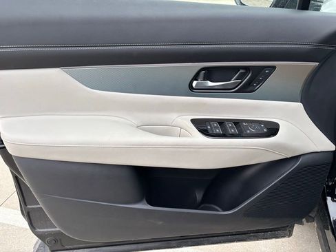 Used 2025 Nissan Murano SL image 13