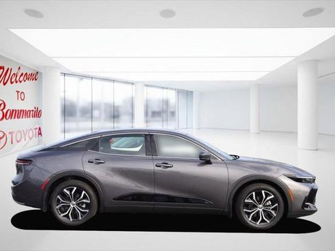 Certified 2023 Toyota Crown image 5