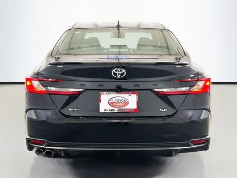 Used 2025 Toyota Camry SE w/ Multimedia Upgrade Package FWD image 5