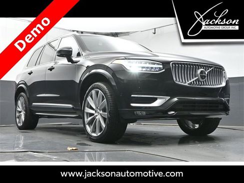 Used 2025 Volvo XC90 B5 Ultra w/ Lounge Package image 34