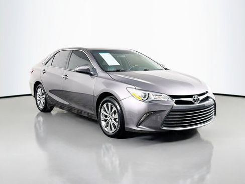 Used 2016 Toyota Camry XLE FWD image 7