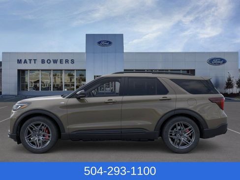 New 2026 Ford Explorer ST-Line w/ ST-Line Street Pack AWD/4WD image 4