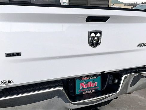 Used 2020 RAM 1500 Classic SLT AWD/4WD image 8