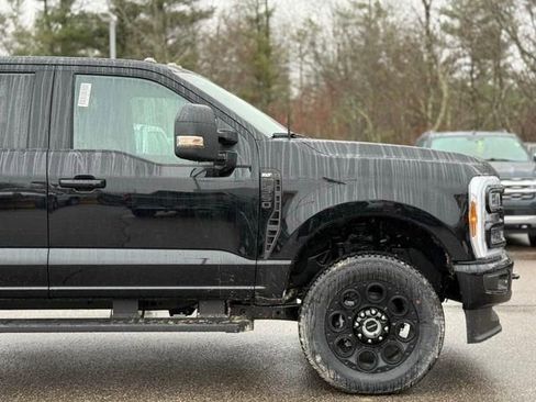 New 2026 Ford F350 XLT image 2