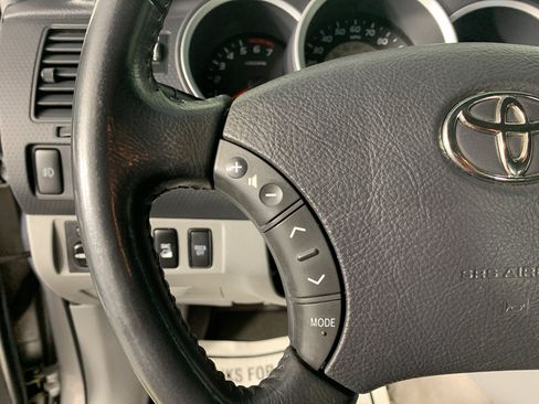 Used 2011 Toyota Tacoma 4x4 Double Cab w/ TRD Off-Road Pkg image 18