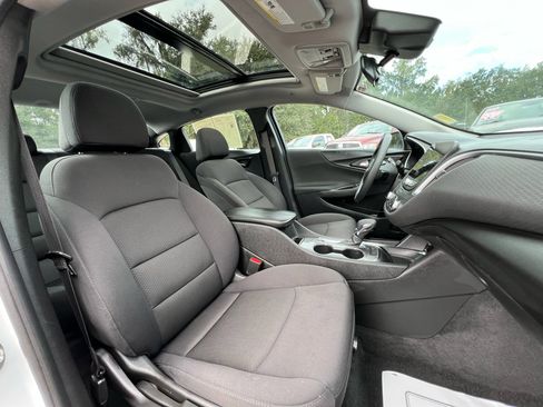 Used 2024 Chevrolet Malibu LT image 33