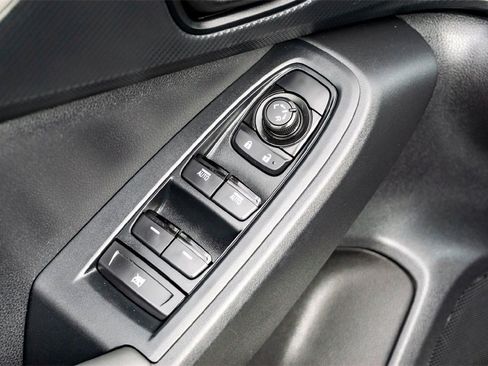 Used 2024 Subaru Crosstrek 2.0i Premium image 11