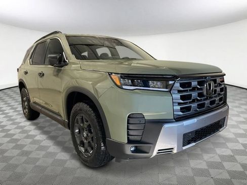 New 2026 Honda Pilot TrailSport image 8