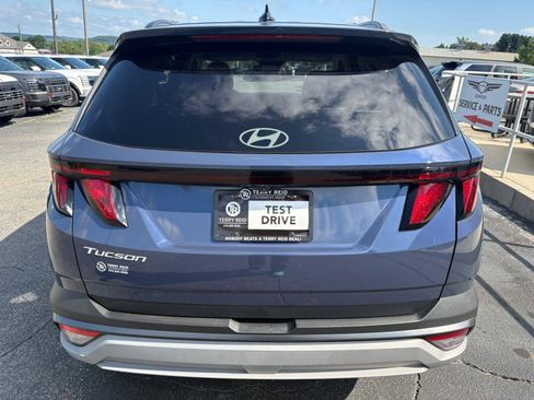 Used 2025 Hyundai Tucson SEL FWD image 7