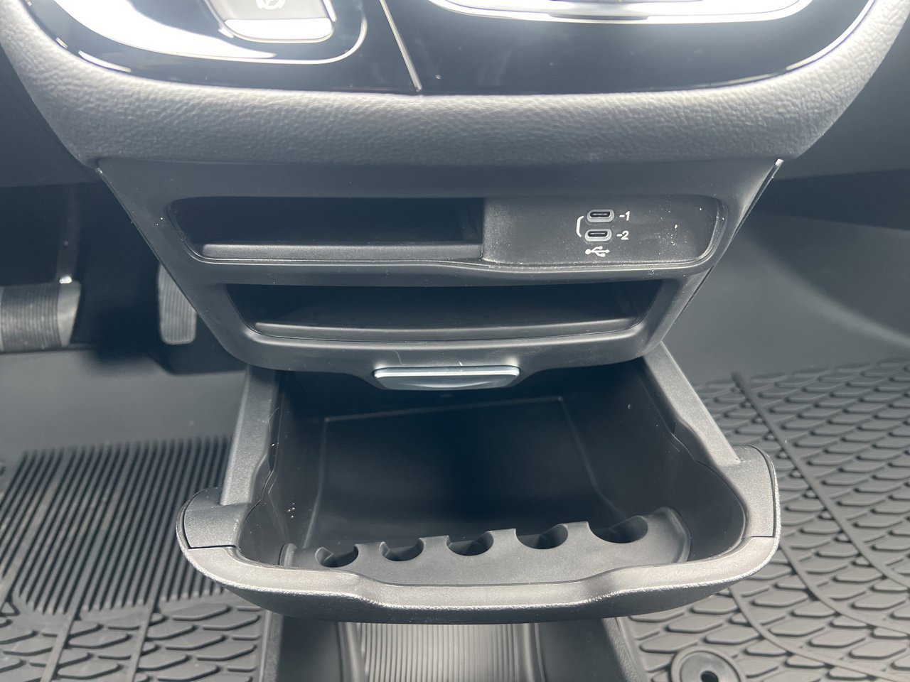 New 2026 Chrysler Pacifica Select w/ S Appearance Package FWD image 29